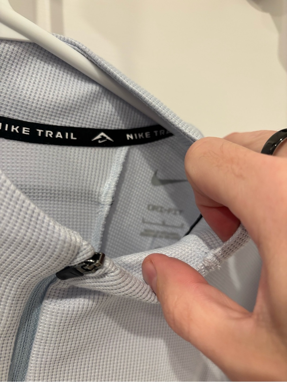 Nike Trail white and gray large  Men’s Half-Zip Sweater - Picture 2 of 3